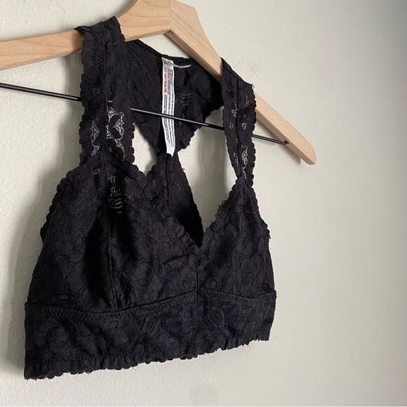INTIMATELY FREE PEOPLE luna black lace racerback bralette - Picture 6 of 8